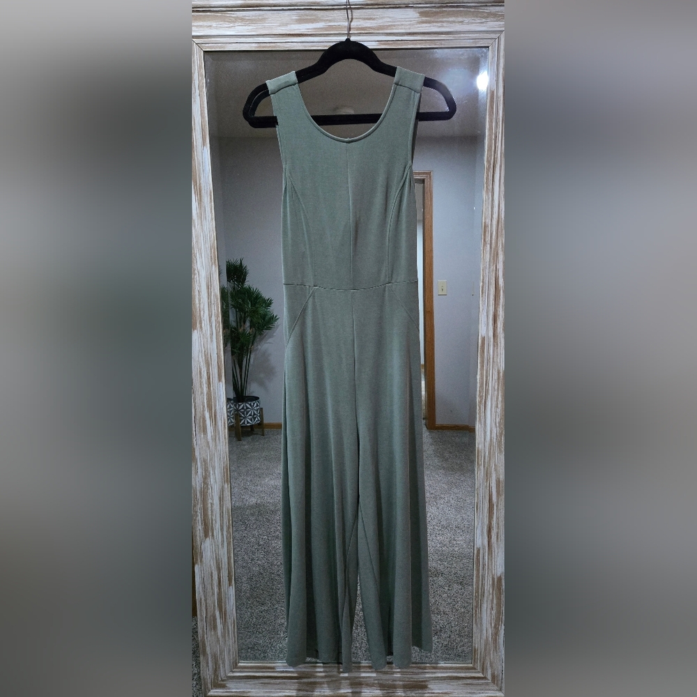 Black Swan Olive Green Sleeveless Jumpsuit - Picture 3 of 6